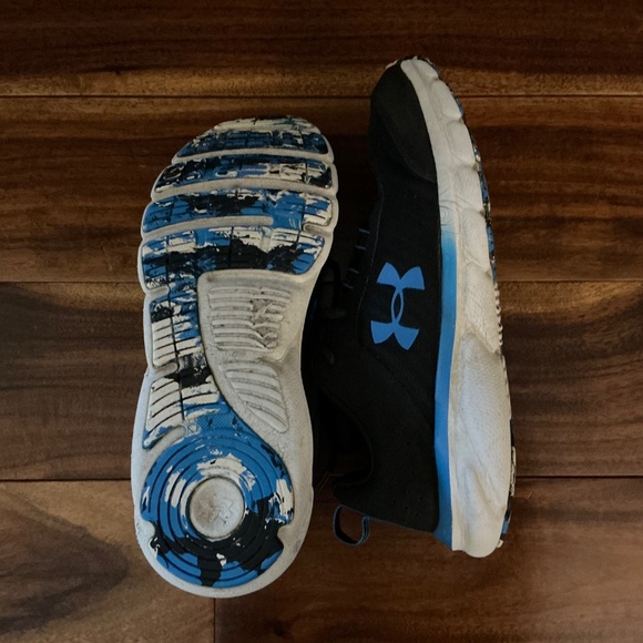 Under Armour Kids' Grade School Assert 8 Sneakers - Picture 5 of 5